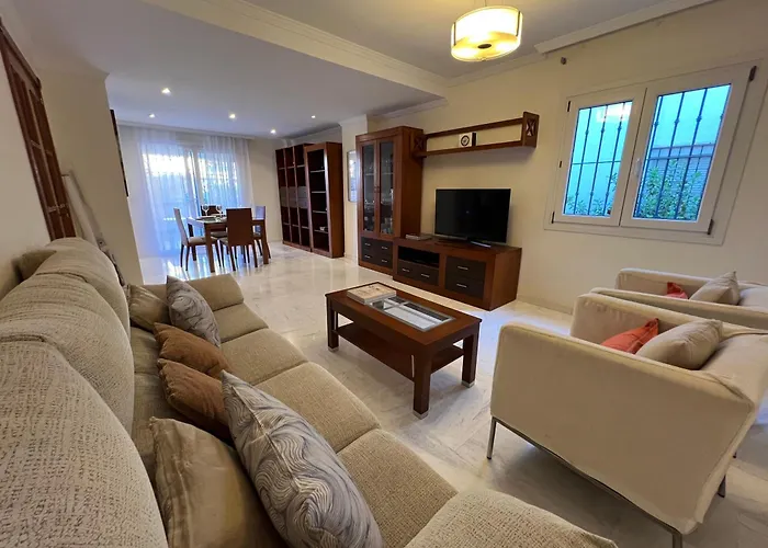 Juani In Playa Alamos Torremolinos